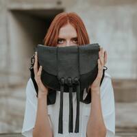Take a better look at the ’Ebony’ crossbody, cause everyone has two eyes, but not everyone enjoys this stylish view. Get yours today. #thisisusfw2122